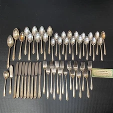 William Rogers & Sons EXQUISITE 50 Pieces 1940 Flatware Silverplate