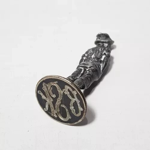 ANTIGUA Y MUY RARA FIGURA DE NIÑO CAMPESINO SELLO DE METAL VER LAS FOTOS - Imagen 3 de 6