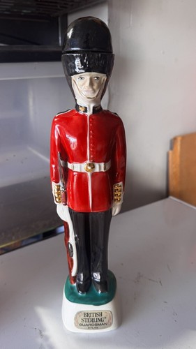 Vintage British soldier Sterling Guardsman 8 Ounce Bottle, 12” - Picture 3 of 9