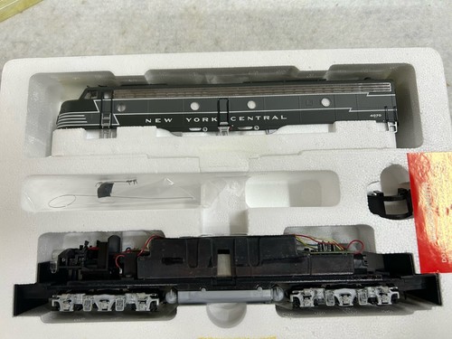 Beautiful Proto 2000 FA A-A New York Central Engines HO - Picture 10 of 14