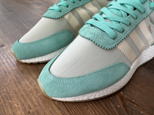 RARO Adidas Iniki Runner Verde Fácil Talla 8 Para Mujer Increíble Estado BA9994 - Imagen 4 de 8