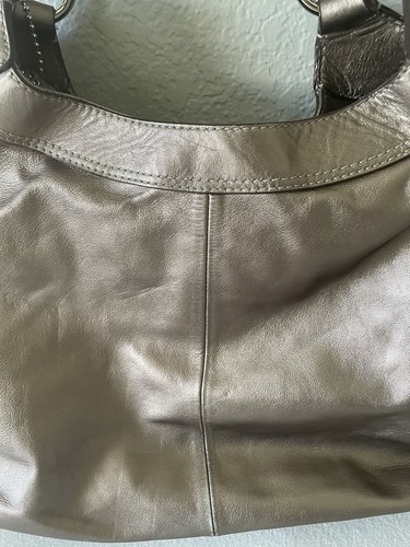 Borsa a tracolla Coach bronzo pelle metallica - Foto 5 di 13