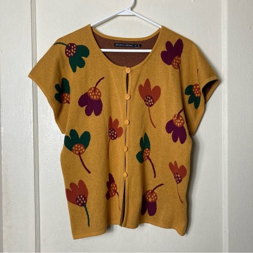 Top cardigan Gudrun Sjoden fiori gialli in maglia floreale manica corta S art boho - Foto 2 di 9