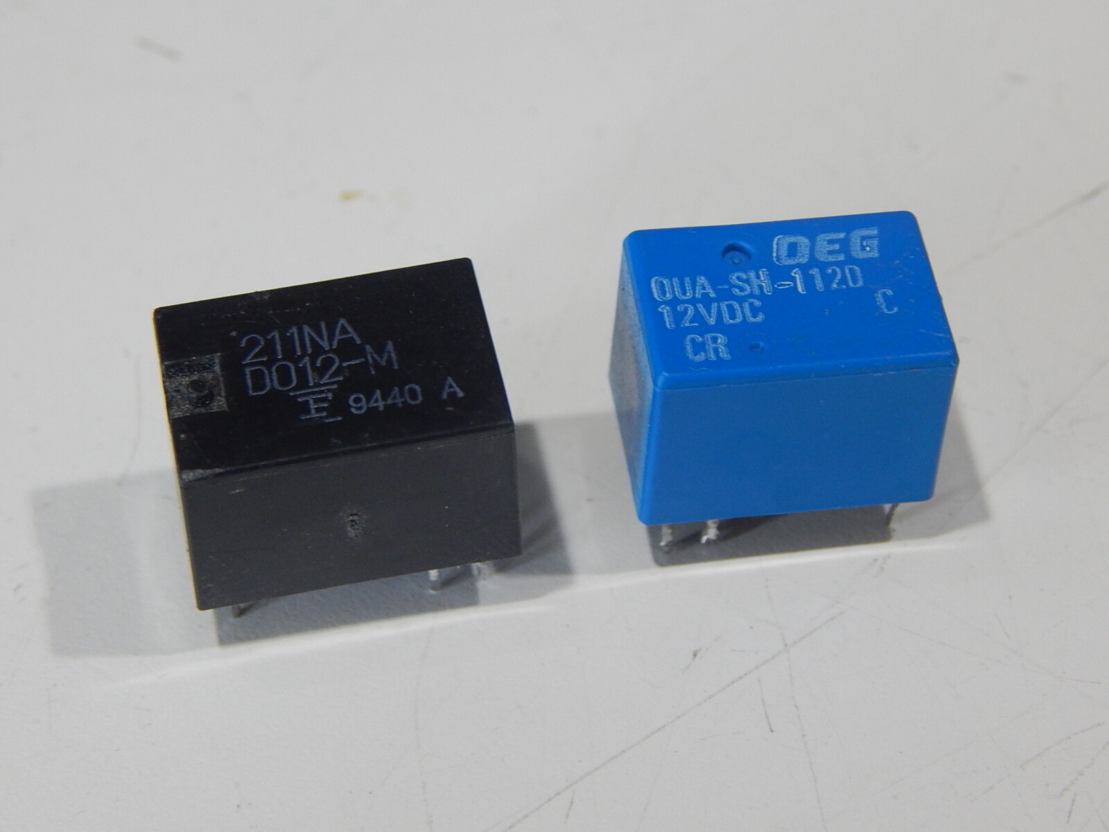 D012-M OUA-SH-112D 211NA-D012-M 211NA-DO12-M 12VDC PC MOUNT RELAY | eBay.de