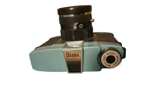Vintage Diana 16 Colour or B/W 120 Roll Film Plastic Camera Made in Hong Kong - Picture 5 of 16