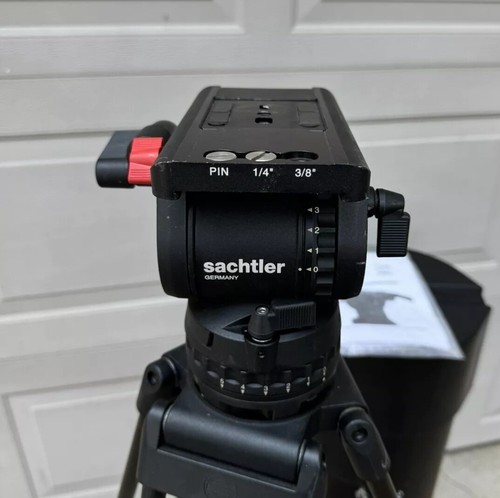 Sachtler DV 12 SB 2 CF Carbon Fiber Tripod 100mm ENG 2 Stage 5386 W/ Case - Picture 3 of 15