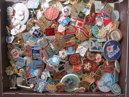 LOT OF USSR SOVIET ERA VINTAGE ENAMEL PINS, BADGES COLD WAR COMMUNISM CCCP 100P - Picture 2 of 2