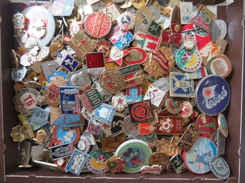 LOT OF USSR SOVIET ERA VINTAGE ENAMEL PINS, BADGES COLD WAR COMMUNISM CCCP 50P