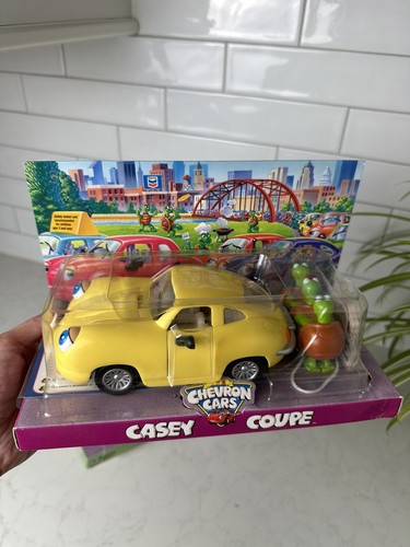 THE CHEVRON CARS toys 2001-2003 Lot of 4 Casey Coupe Hank Hot Rod NIB - Picture 6 of 19