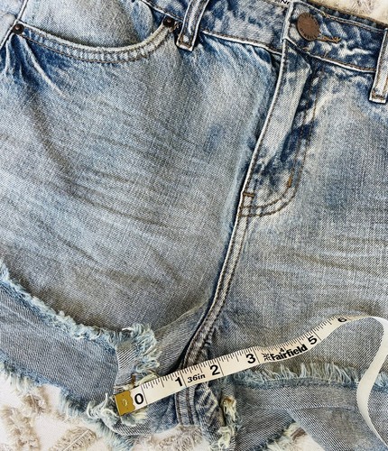 ONIELL womens jean cut off shorts sz 29 - Picture 7 of 8