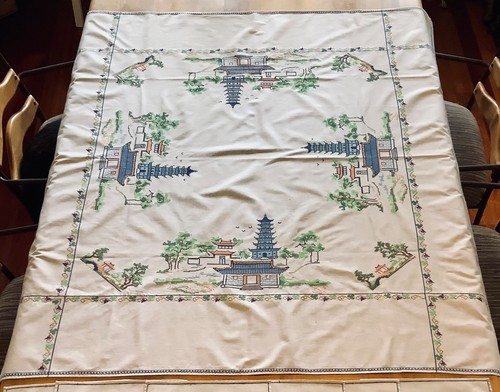 Vintage Set Linen Needlepoint Tablecloth w/Asian Pagodas & (6) Napkins 49” x 47” - Picture 3 of 21