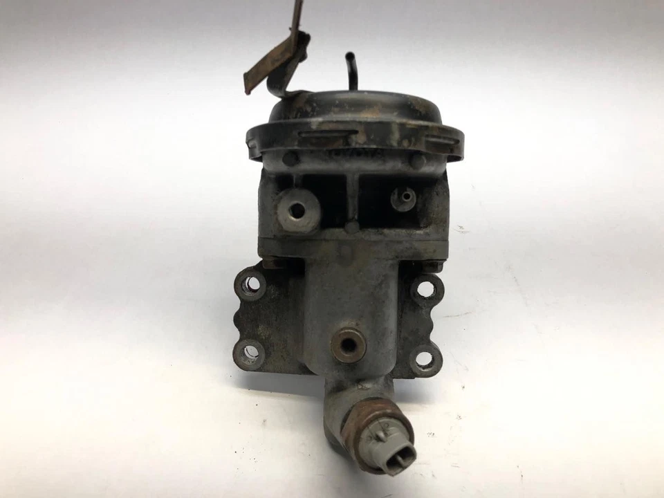 1994 Toyota Pickup 3.0L 3VZ-E Four-Wheel Drive Front Axle Actuator Switch OEM - Image 2 of 4
