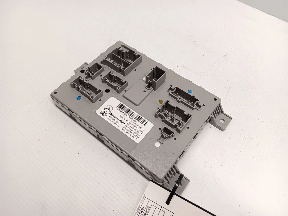 Mercedes GLC300 X253 SAM 2016-2024 MÓDULO DE CONTROL DE SEÑAL OEM A2229006014 Foto 3 de 4