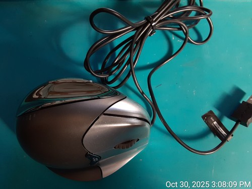 Evoluent VM4R 2600 DPI Ergonomic Vertical Mouse - Gray - Picture 1 of 2