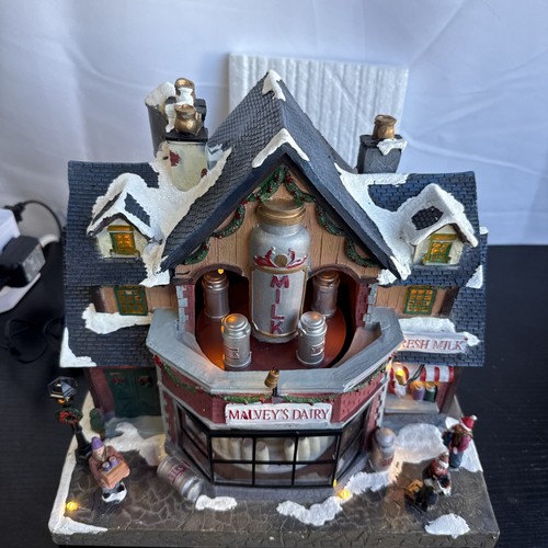 Carole Town 2018 Malvey's Dairy Lights Moves Sound Christmas Village #1034121 - Imagen 10 de 16