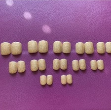 Gold Acrylic Short Press-On Nails 24 Pieces 