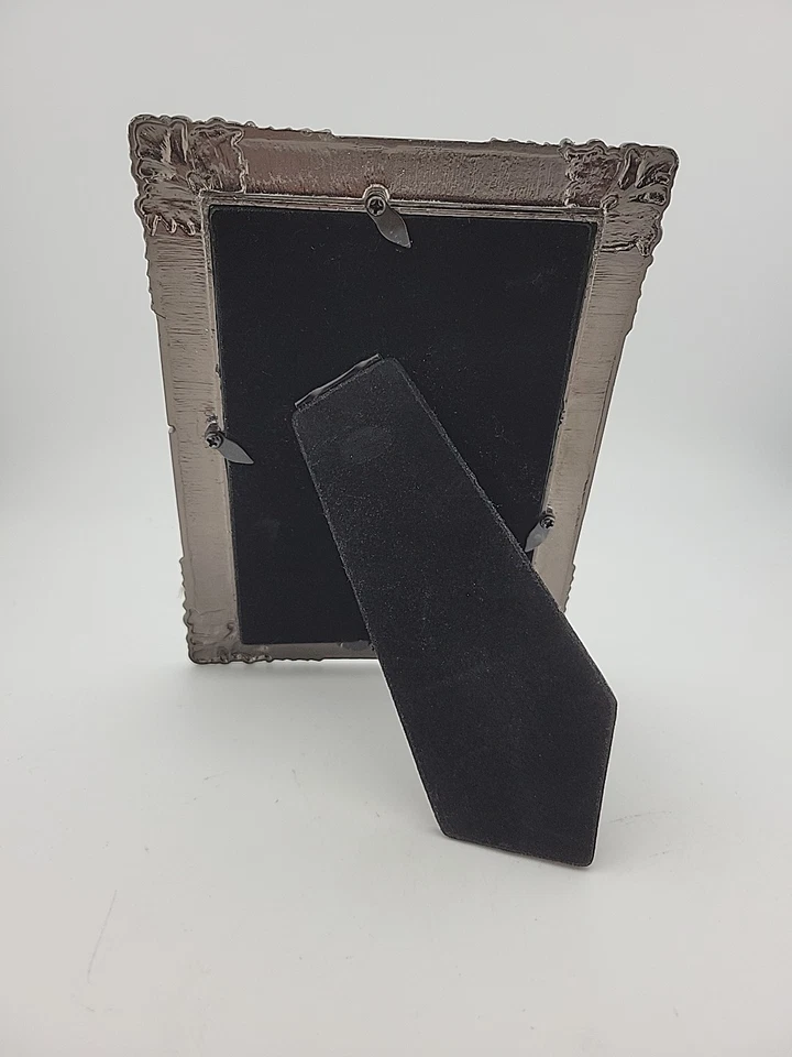 LAURA ASHLEY 4x6 PHOTO FRAME Silver Metal W/Intricate Floral Edges BEAUTIFUL!  - Image 4 of 4