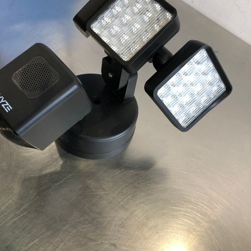 Wyze Cam Floodlight Pro Black – 2K HD Smart Security Camera 3000 Lumens AI Motio - Picture 7 of 9