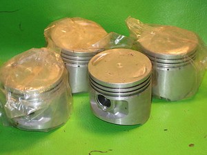 HONDA-CB500F-SET-OF-4-PISTONS-0-50-OVER-SIZE-OEM-13103-323-000