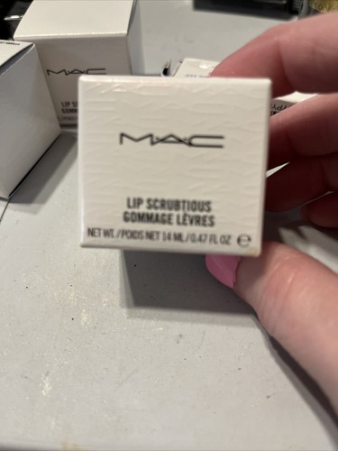 Mac Lip Scrubtious Sweet Vanilla 0.47oz/14ml New In Box - Picture 1 of 3