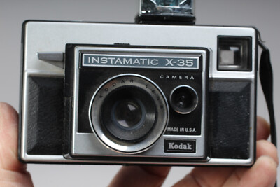 KODAK INSTAMATIC X-35 126 CAMERA WITH NEW PACKAGE OF FLASH CUBES +