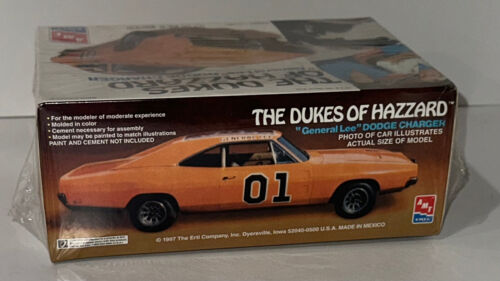 AMT ERTL The Dukes of Hazzard 1:25 GENERAL LEE DODGE CHARGER Model Kit SEALED - Picture 3 of 4
