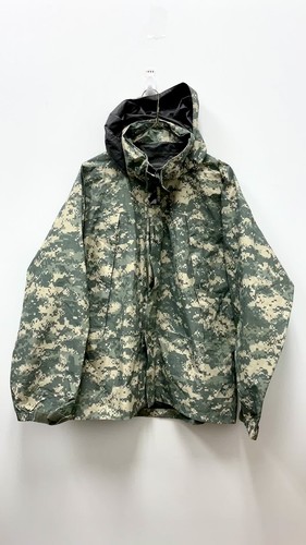 USGI ECWCS ACU GEN III LEVEL 6 EXTREME COLD/WET WEATHER JACKET - MEDIUM REGULAR - Video 1 of 1