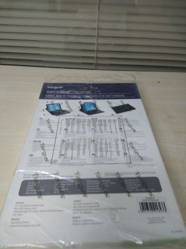 Targus fit-n-grip Universal Keyboard Case -Fits any 9.7"- 10.1" tablet - Opened. - Picture 8 of 15