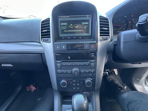 HOLDEN CAPTIVA CG 09/2006-02/2011 DISPLAY UNIT ONLY NON SAT NAV TYPE LX