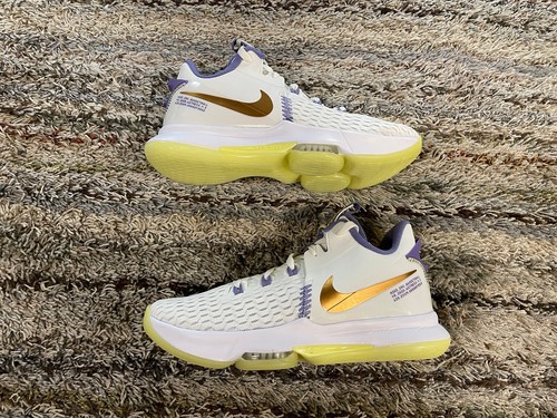 Nike LeBron Witness 5 Summit Bianco Bronzo Metallizzato 2021 Uomo Taglia 11 Lakers - Foto 3 di 5