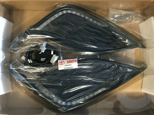 2021-2023 Toyota Camry SE ONLY LED Accent Lighting Gloss Black Bezels OEM - Picture 2 of 4