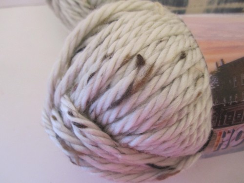 2 Pack Lion Brand Yarn 135-302 Hometown Bulky Yarn, Aspen Tweed 64 yds 4 oz - Picture 2 of 5