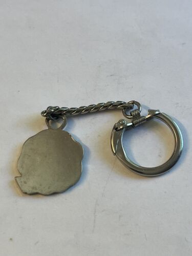 RARE ๐บ๐ธ VINTAGE 1940's 1950โs CHRYSLER Keychain Shield Medallion Crest ๐ - Picture 4 of 5
