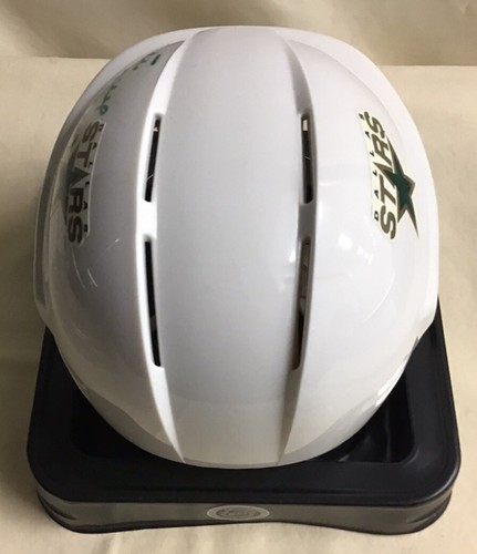 Signed Dallas Stars Mini Helmet Autographed By BRETT HULL HOF 2009 - Picture 5 of 8