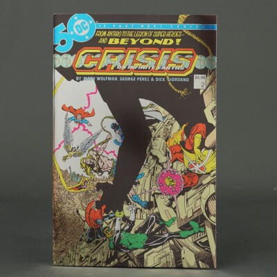 CRISIS ON INFINITE EARTHS #2 Facsimile Cvr B Foil DC Comics 2024 0324DC135 2B