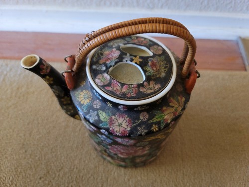 Vintage Collectible Handmade Porcelain Ceramic Chinese Teapot - Picture 2 of 12