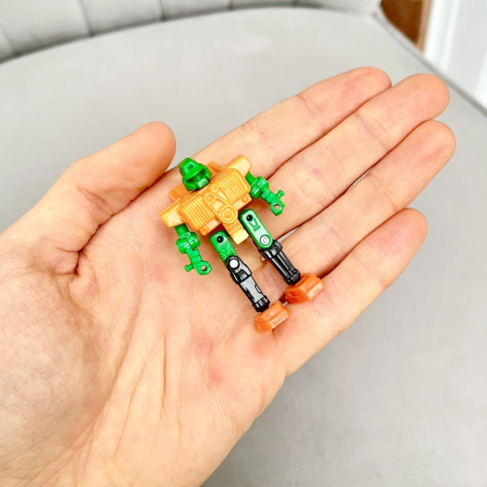 Hot Wheels VERY RARE Vintage Mini Action Figure Transformers Ultra Car Retro Toy - Image 4 of 4