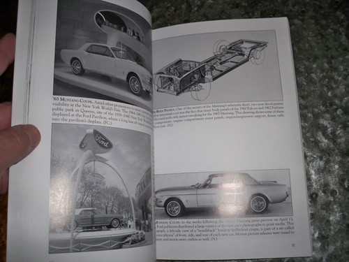 Images of America Series Mustang and the Pony Car Revolution Michael Davis SIGNE - Imagen 3 de 4