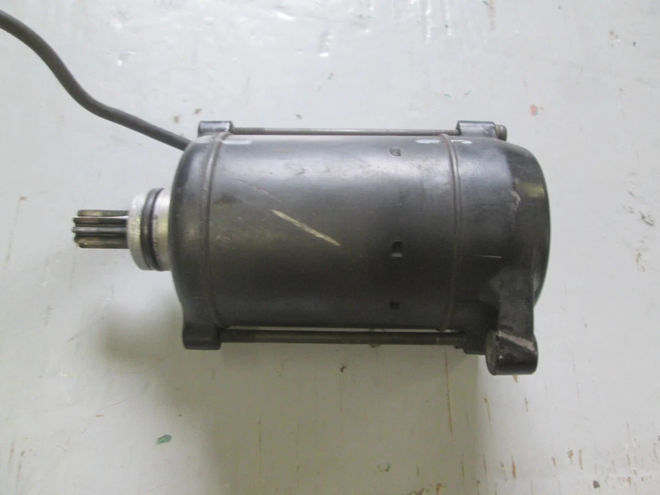 Yamaha 1985 - 1988 FZ / FZX / FZR / FZR 1000  starter motor 1UF-81800-60-00 - Image 2 of 4