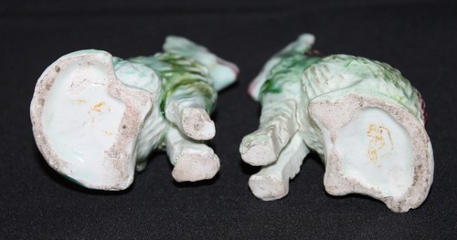 Zwei Keramik-Zahnstocherhalter, dargestellt Hunde. 19. Jahrhundert - Bild 8 von 8