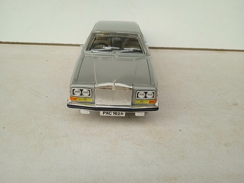 MODELLINO AUTO BURAGO, ROLLS ROYCE CAMARGUE, GRIGIA  SCALA 1/22 - Foto 3 di 5