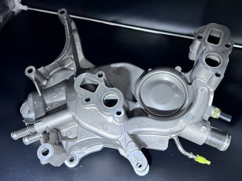 New OEM 2019-2025 GMC Chevrolet Water Pump ; 5.3L 6.2L 12708957 - Picture 4 of 4