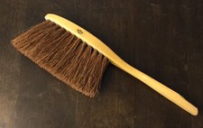 Vintage Maple Wooden Clothing Brush Shoe Horn 14  Pre Owned