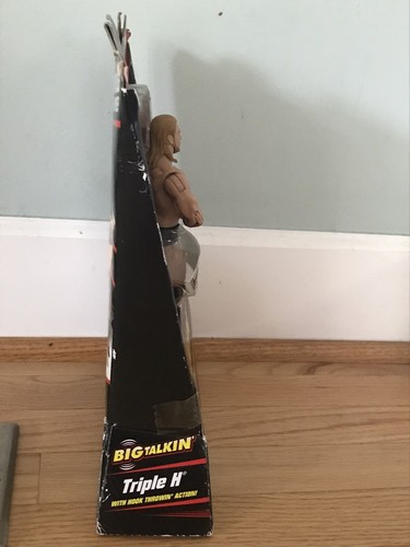WWE Flexforce Big Talkin' Triple H Hook Throw (2010) Mattel Figure w/ Table - Picture 6 of 7