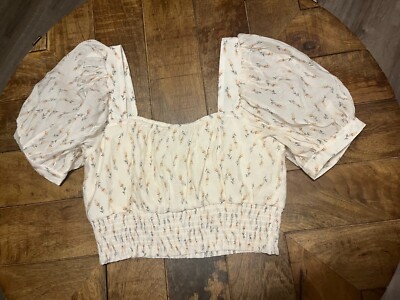 Blu Pepper Juniors Sweet Life Floral Smocked Crop Top, Cream Multi Size M