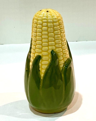 Vintage Shawnee King Corn Pottery Large 5 1/2'' Pepper Shaker with 5 Holes