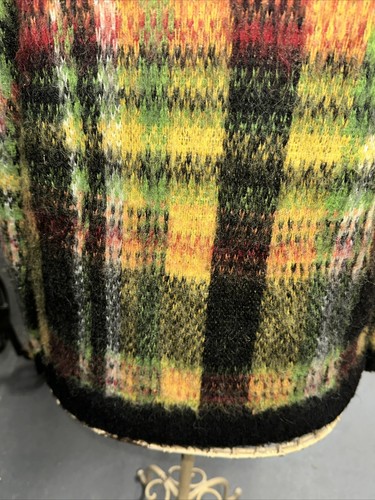 SUPREME 20AW Black Brushed Plaid Sweater Size M - Picture 4 of 8