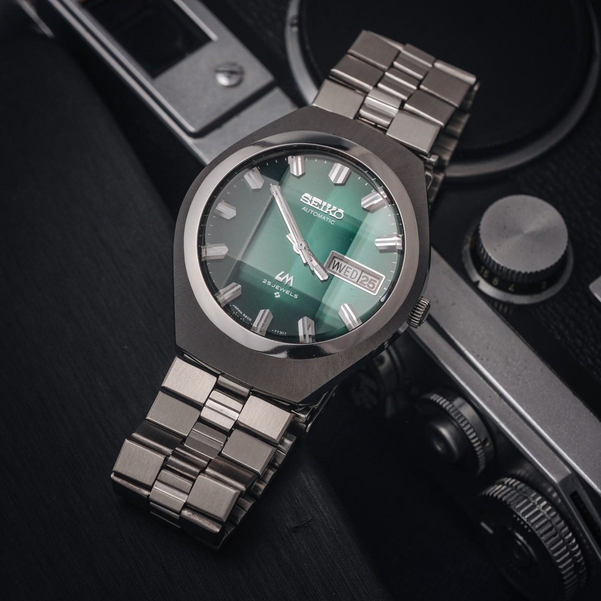 SEIKOＬＭ 25JEWELS File:Seiko King Diashock 25 Jewels, 2. Modell 1967.jpg