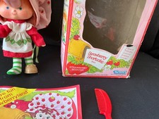Kenner Strawberry Shortcake Doll (43020) In Original Box, Pamphlet, Comb 1980