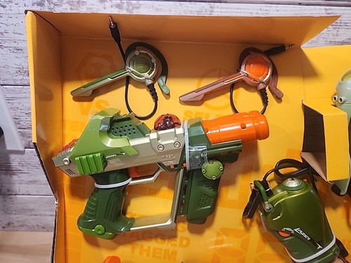 RARE NIB 2005 TIGER ELECTRONICS LASER TAG FOR TWO IN ORIGINAL BOX HASBRO - Picture 9 of 20